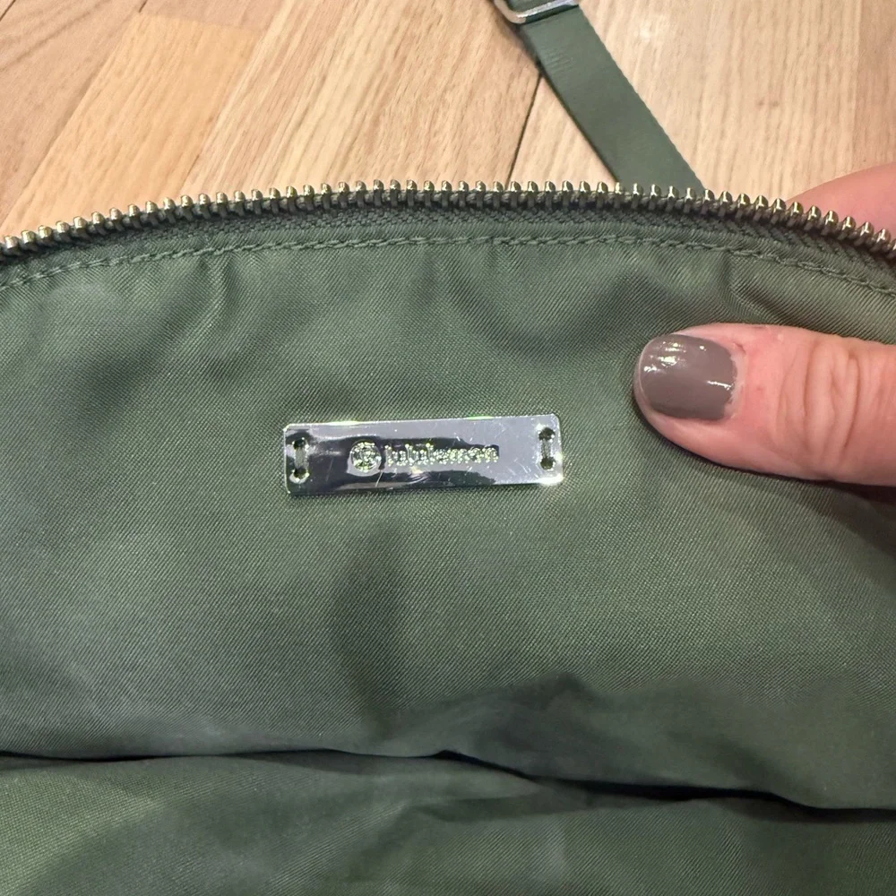 lululemon athletica All Night Festival Bag in Jacquard Green Camo Dye